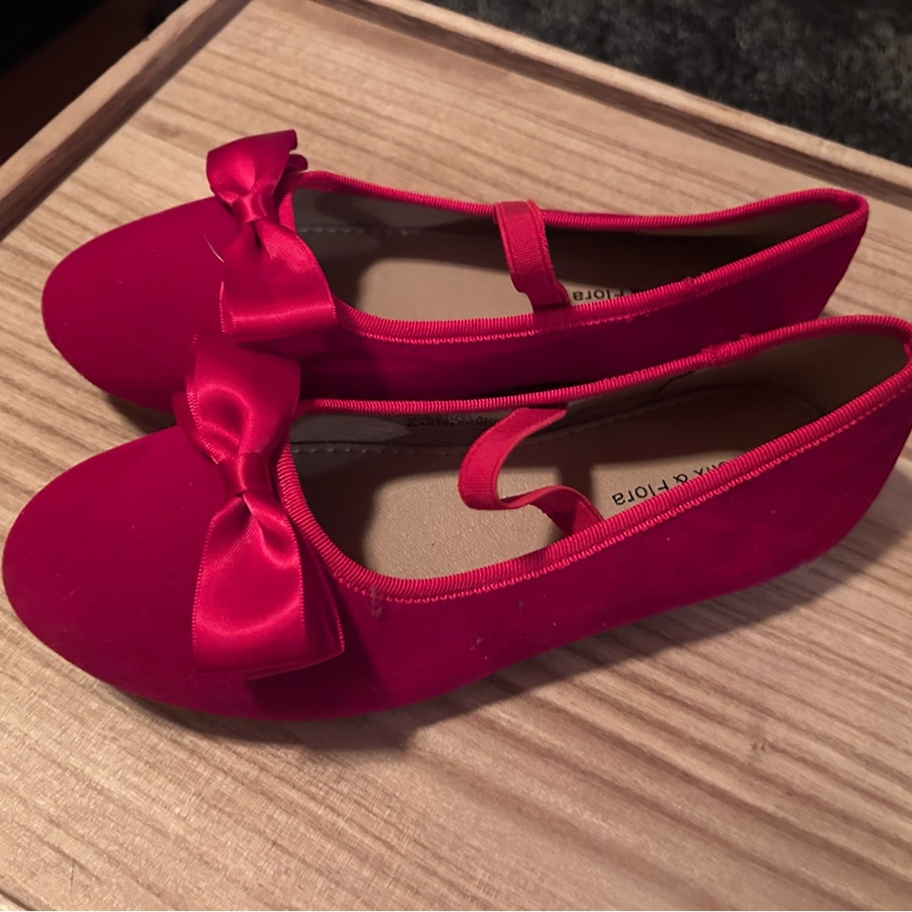 Elegant Red Dress Shoes for Girls